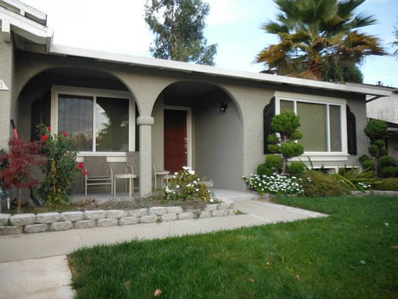 3rd image of 833 Seabury Dr