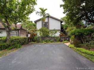 1480 Flamingo Ct, Pembroke Pines, FL 33026