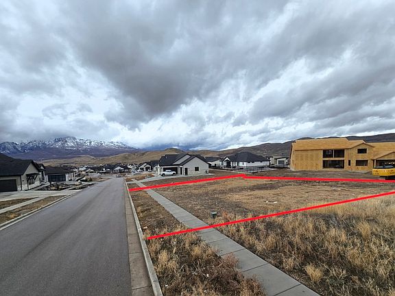 3rd image of 3058 W Wasatchback Dr
