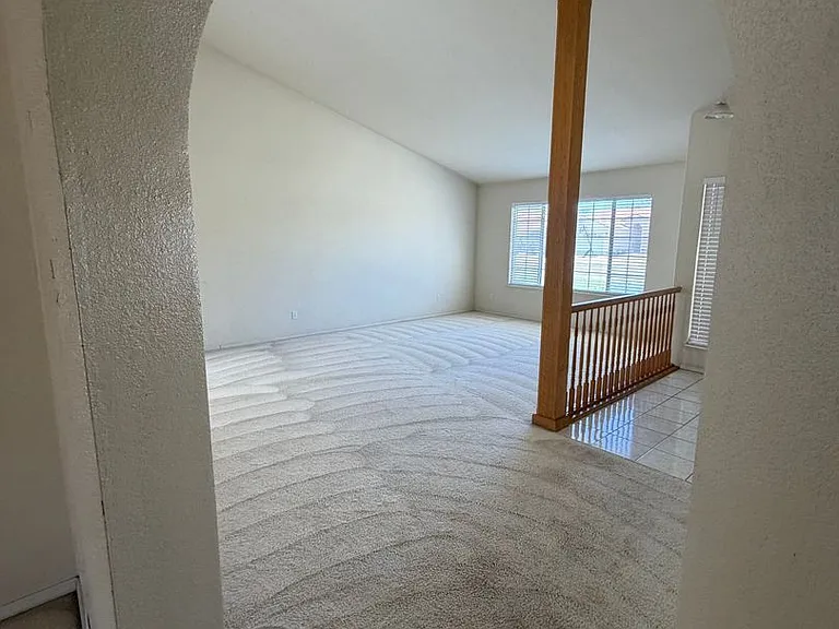 1648 Alberta St — Photo 38