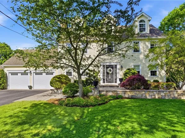 239 Abbott Run Valley Rd, Cumberland, RI 02864