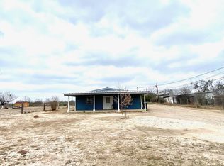 120 Grissom Dr, Del Rio, TX 78840