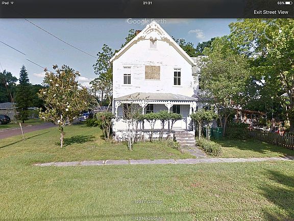 3rd image of 6915 S De Soto St