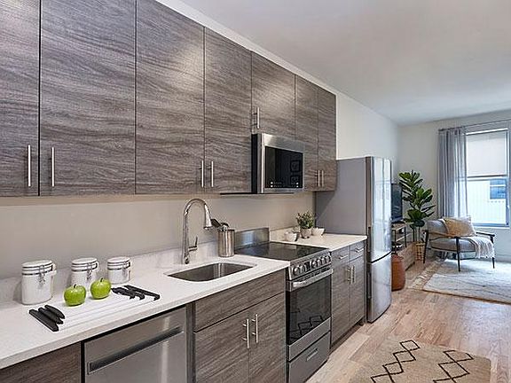 4th image of 400 Claremont Ave Unit 2017