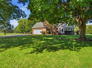 611 Woodland Knolls Rd, Metamora, IL 61548