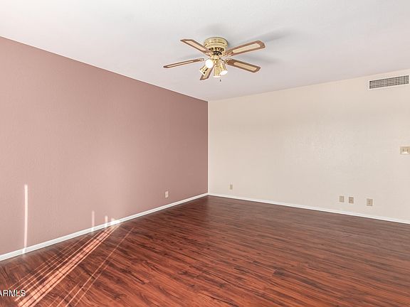 5th image of 520 S GREENFIELD Road #30