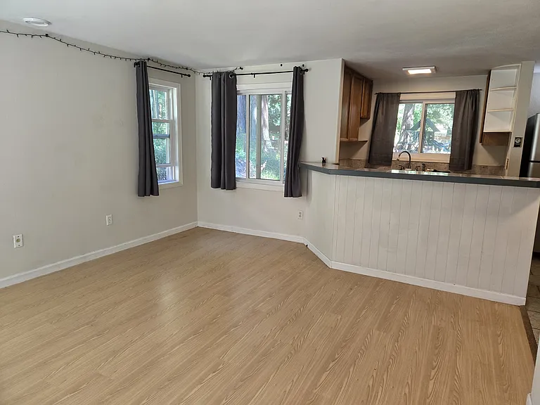 13835 NE 44th Pl #GUEST HOME — Photo 17