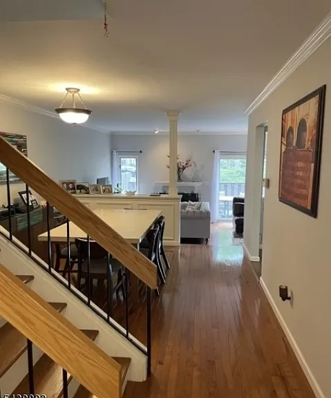 124 Hempstead Ct — Photo 5