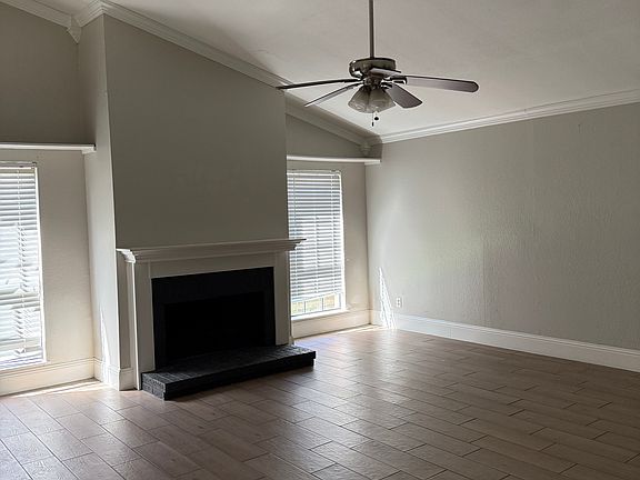 3rd image of 1500 Rockdale Dr