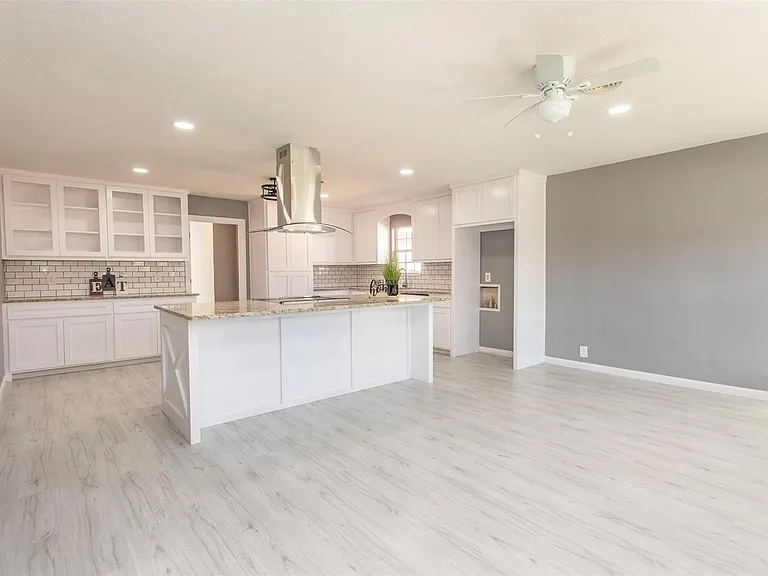 1309 Magnolia St — Photo 7