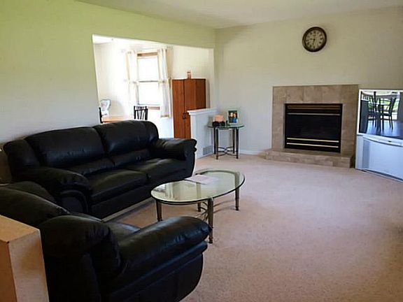 3rd image of 2045 County Road D