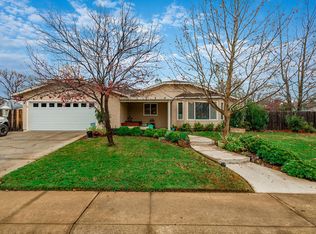 1055 Red Tail Dr, Redding, CA 96003