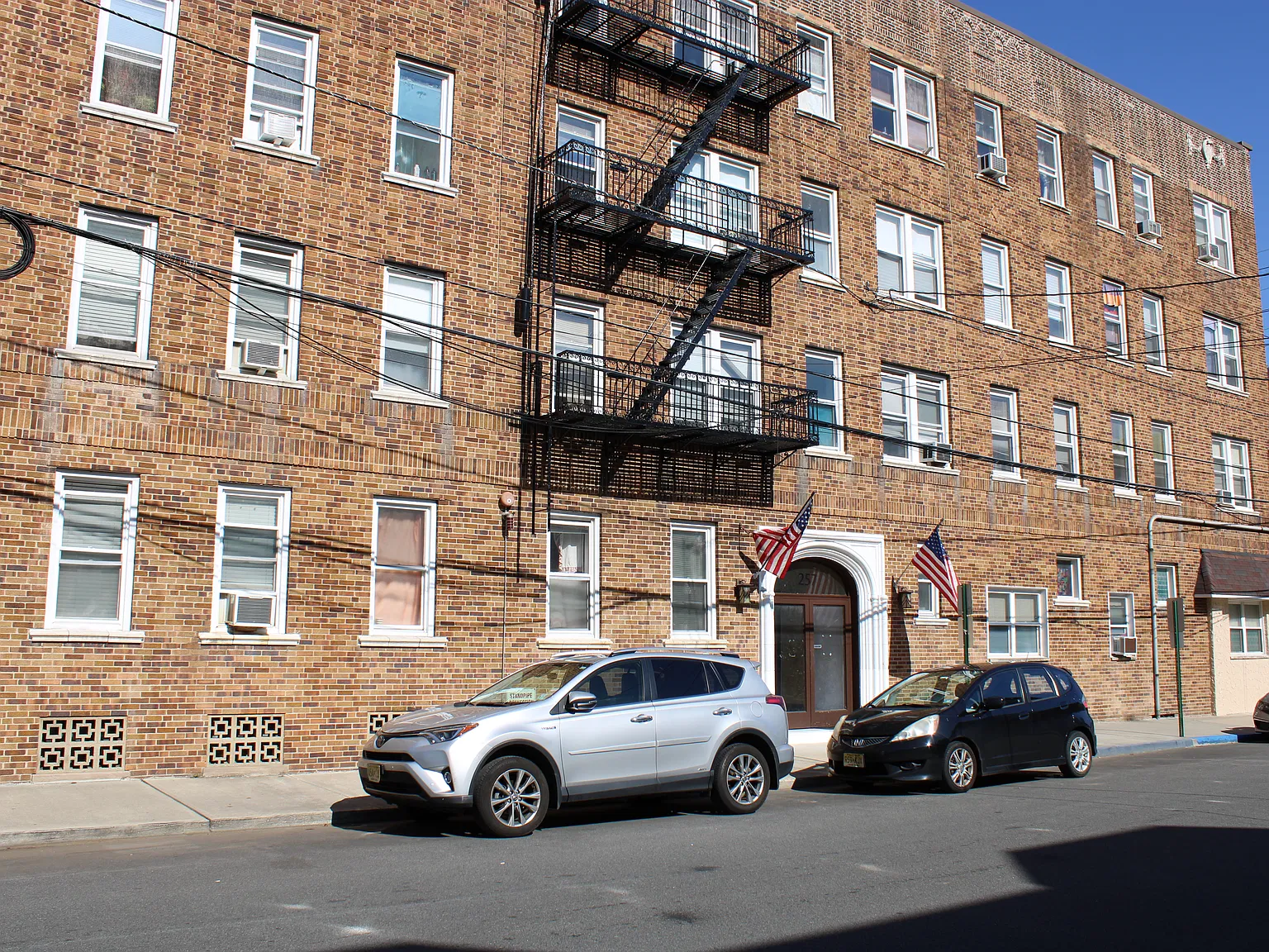 1 bed, 780 sqft, $1,995 — Photo 3