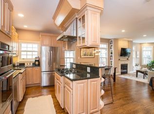 11 Gardner Rd APT 2, Cambridge, MA 02139
