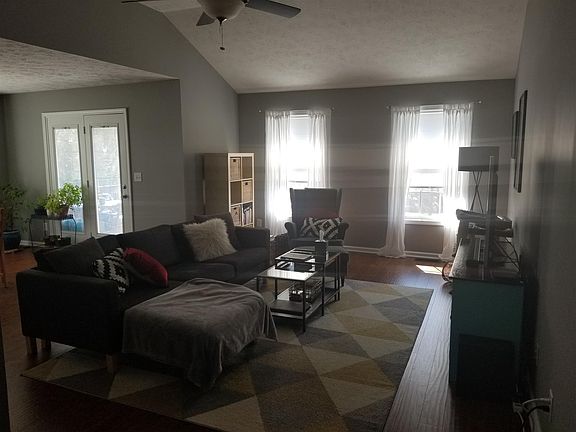 5th image of 496 Comanche Ct