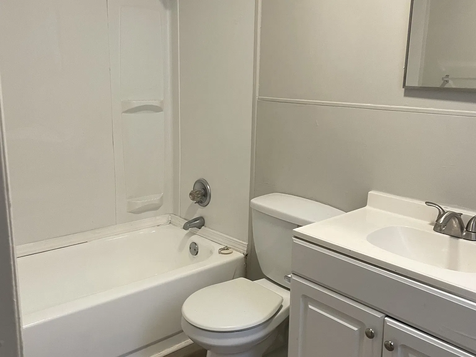 122 Burr Street - 1 — Photo 2