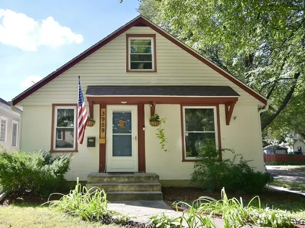 3959 Queen Ave N, Minneapolis, MN 55412