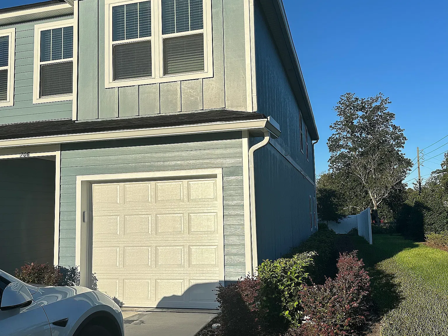 3 bed, 2.5 bath, 1482 sqft, $1,950 — Photo 2