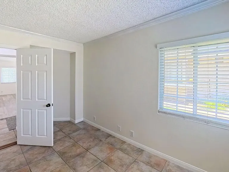 1617 Toyon Pl — Photo 8