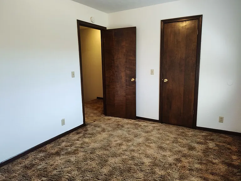 601 Boxwood Dr #1-6 — Photo 6