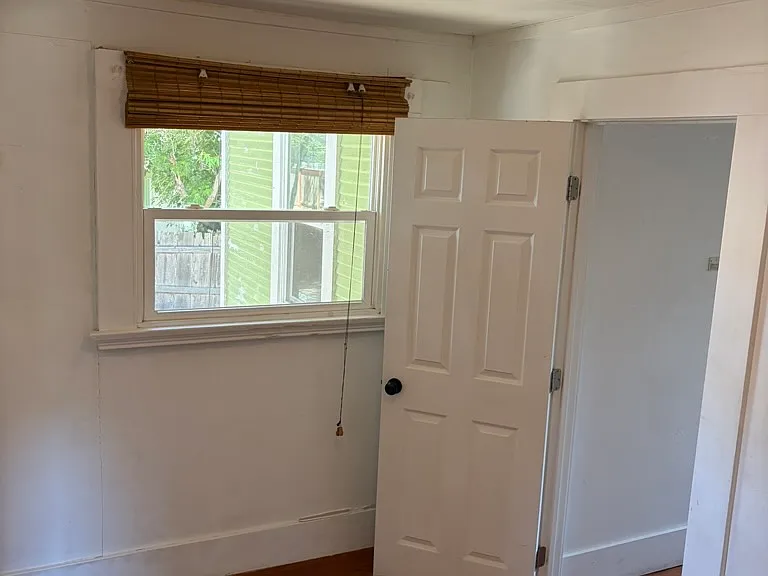 316 E Foothill Blvd — Photo 4