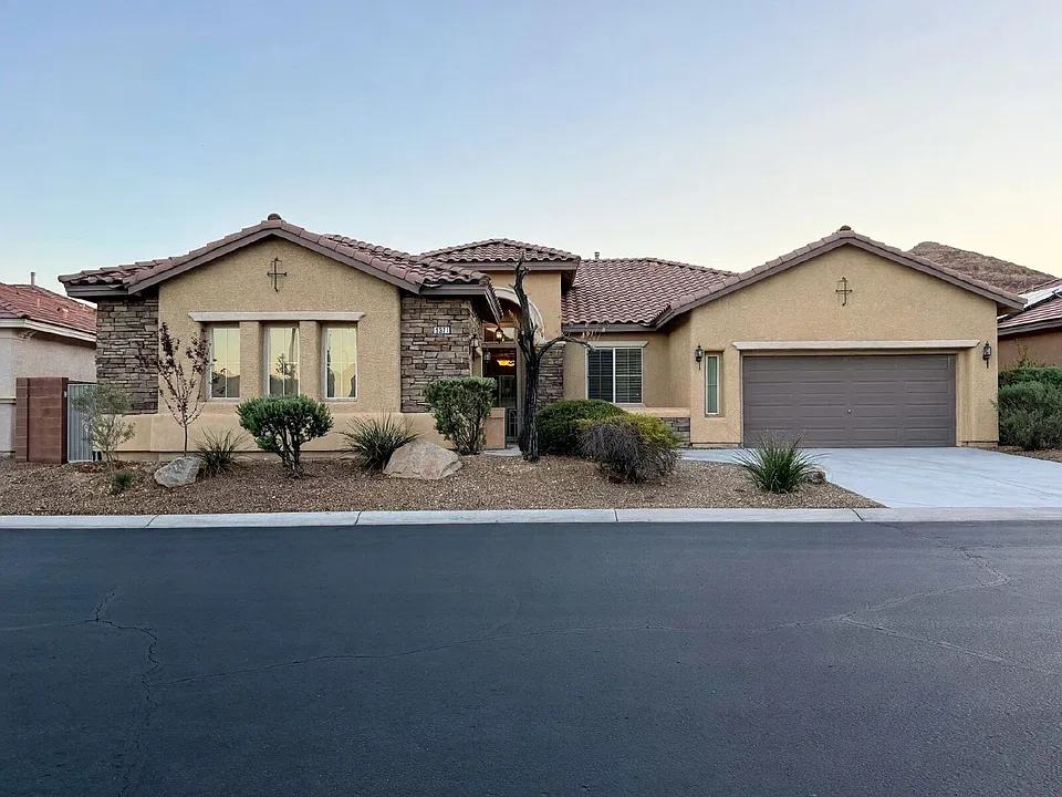 9301 Ram Cliffs Pl