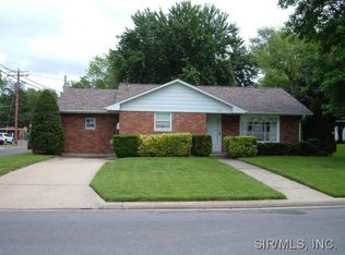 160 N Grand St, Nashville, IL 62263