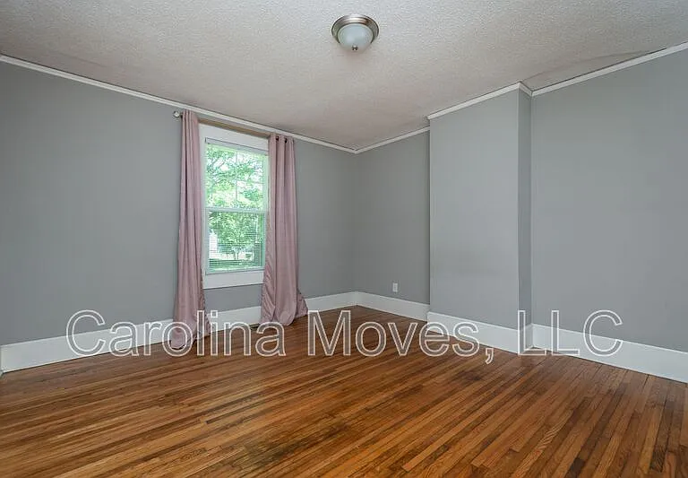 306 Powell St — Photo 11