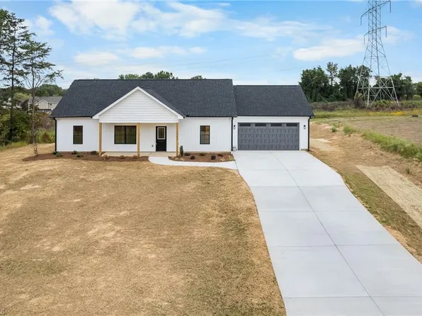 242 Williams Meadow Ln, Winston Salem, NC 27127