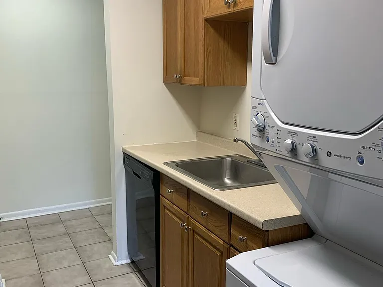 1531 Colonial Dr #104 — Photo 11