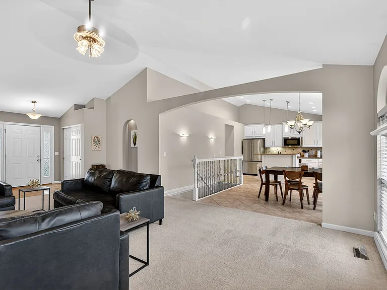 27 Crimson Leaf Ct — Photo 10