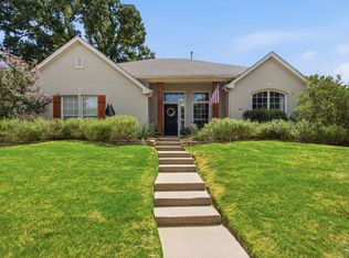 1902 Clear Creek Dr, Weatherford, TX 76087