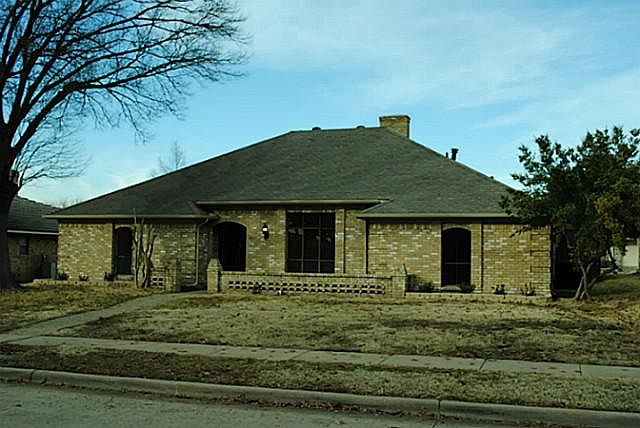1st image of 521 Wentworth Dr