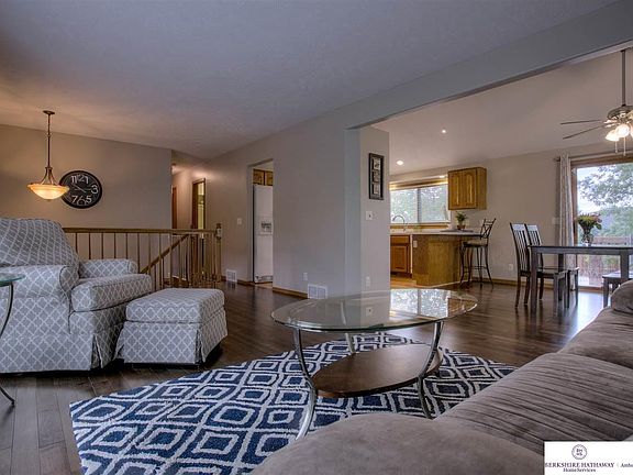 4th image of 15536 Josephine St