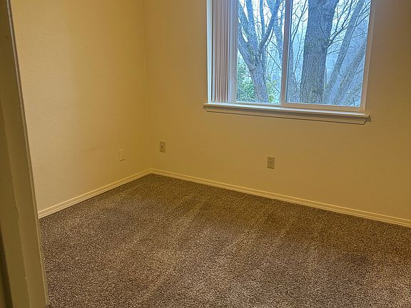 4th image of 1821 NE Foothill Blvd #C