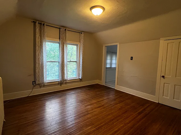 721 Clark Ave — Photo 20
