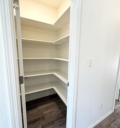 3rd image of 940 Amarillo Ave #2