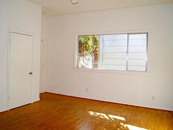 2nd image of 813 Asbury St APT B
