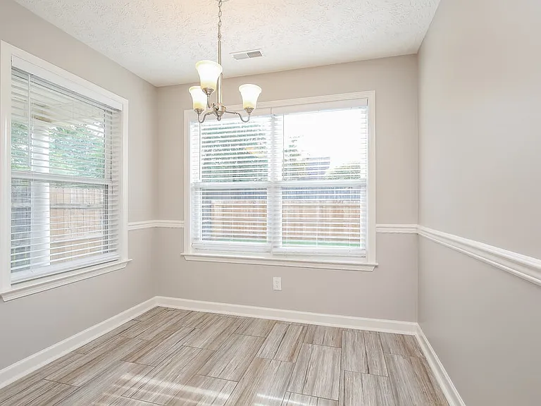 1632 Beaconcrest Cir — Photo 7