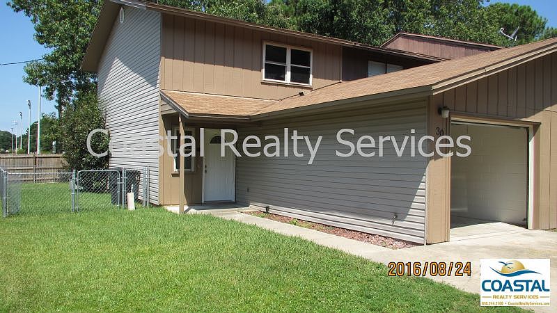 1st image of 30 Baywood Ct