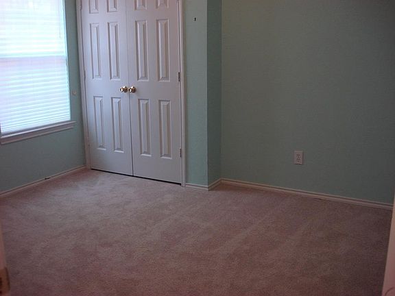 5th image of 2209 Briarcrest Dr
