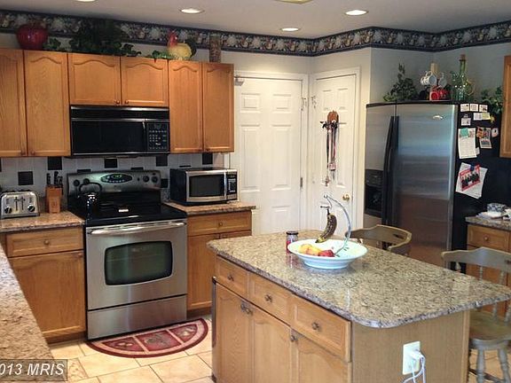 4th image of 7704 Georgian Dr