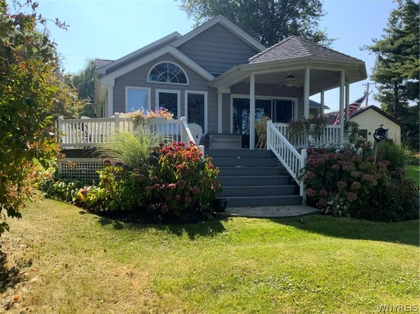 11081 Lakeshore Rd #19, Lyndonville, NY 14098