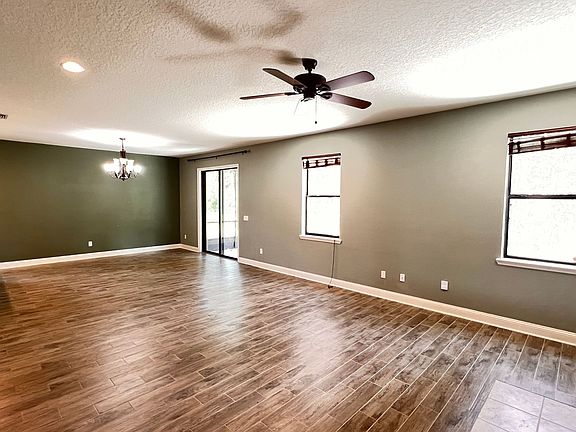 4th image of 180 Tuscany Bend St