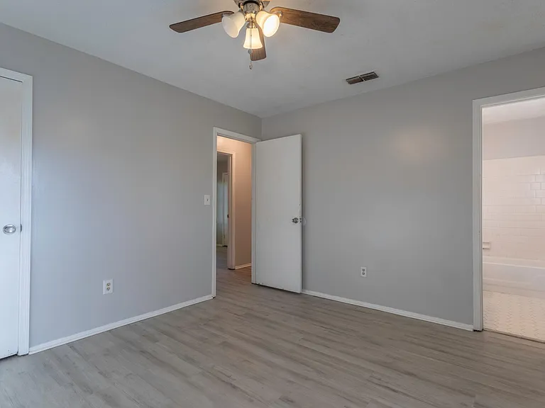 212 Bobbie Ct — Photo 18