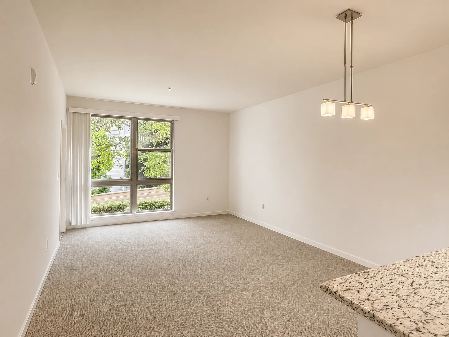 1 bed, 670 sqft, $3,400 — Photo 2