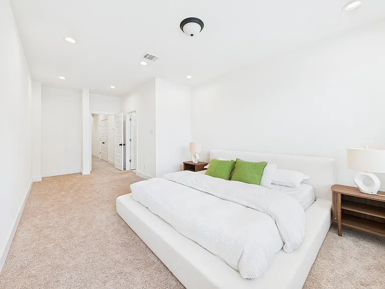 4306 Idaho St — Photo 16