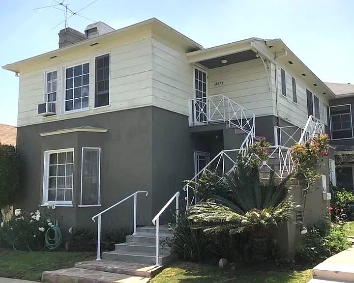 1267 Devon Ave — Photo 6