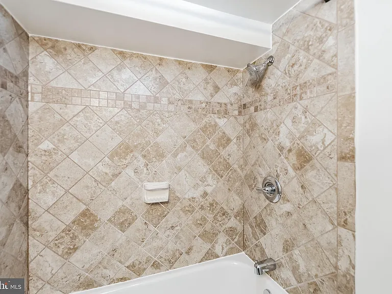 2411 N Capitol St NE #B — Photo 19