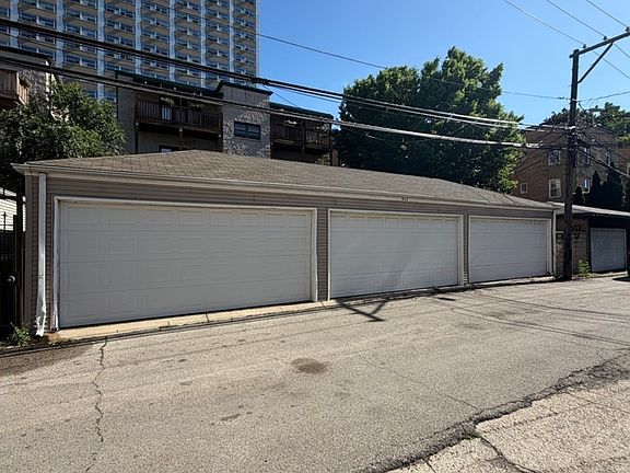 5th image of 917 W Lakeside Ave #2E